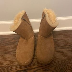 UGGS